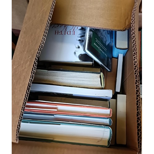 747 - Assorted books, large quantity