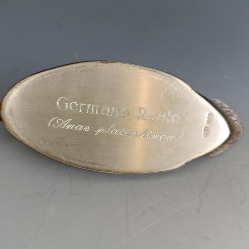 33 - A silver and painted desk weight, in the form of a duck, Germano Reale, 11.5 cm