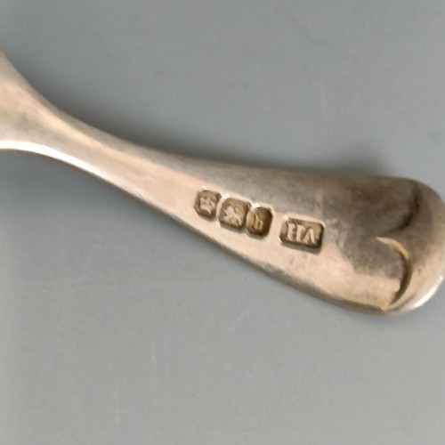 261 - A George III style silver caddy spoon, Sheffield 1900