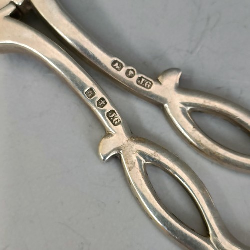 283 - A pair of 18th century silver grape scissors, marks indistinct