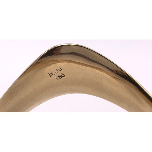 501 - A 14ct gold bangle, 18.3 g