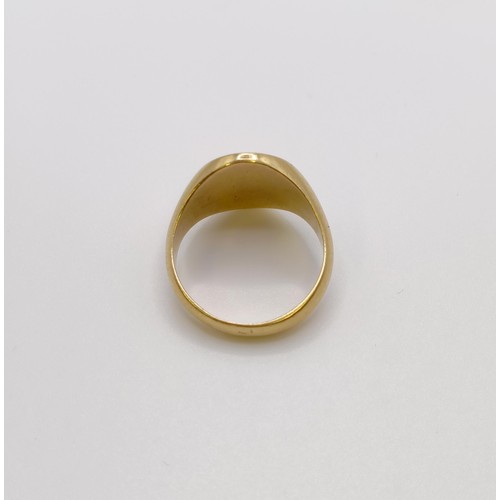 585 - An 18ct gold signet ring, monogrammed, ring size P, 10 g