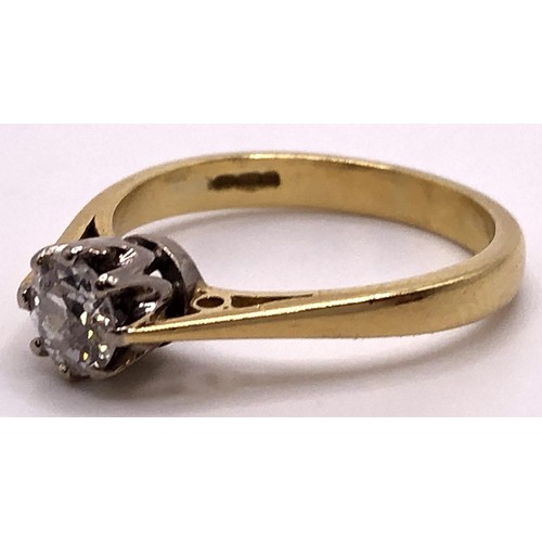 630 - An 18ct gold and diamond solitaire ring, ring size M