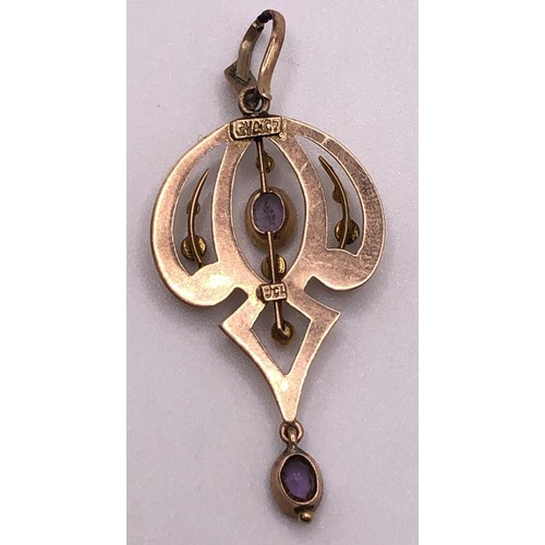 638 - An Art Nouveau style pendant, a cameo ring, a pendant, and a vintage jewellery box (4)