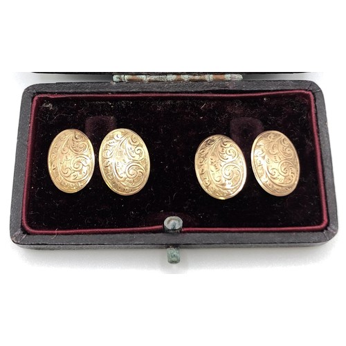 680 - A pair of 9ct gold oval cufflinks, 4 g, cased