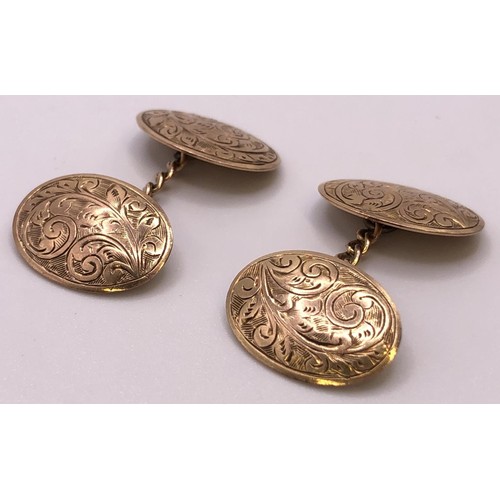 680 - A pair of 9ct gold oval cufflinks, 4 g, cased