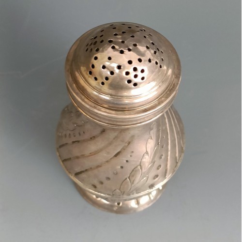 287 - An early 18th century silver sugar caster, John Newton circa 1720, marks indistinct, 12 cm high