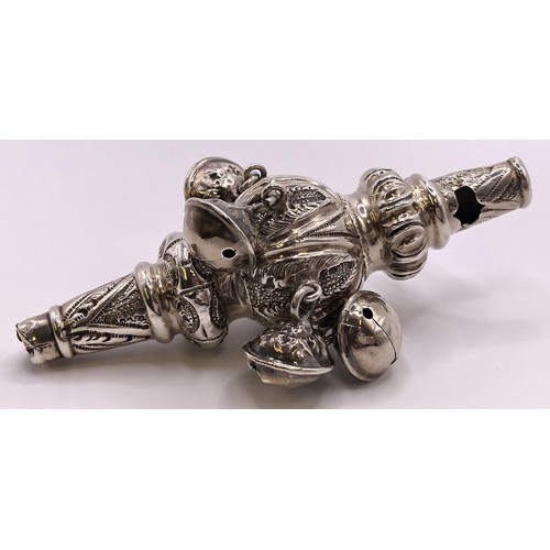 289 - A late 19th/early 20th century silver coloured metal baby's whistle/rattle