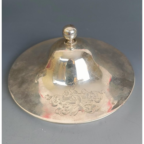 296 - A late 18th century silver tureen and cover, with engraved decoration, London 1796, 20.3 ozt, 17.5 c... 