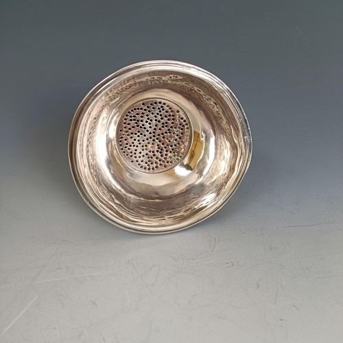 298 - A George III silver wine funnel, marks rubbed, 4.2 ozt, 13 cm high