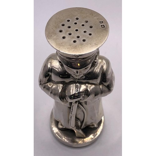 162 - An Edwardian silver pepperette, in the form of a standing soldier, Deakin & Francis, Birmingham ... 