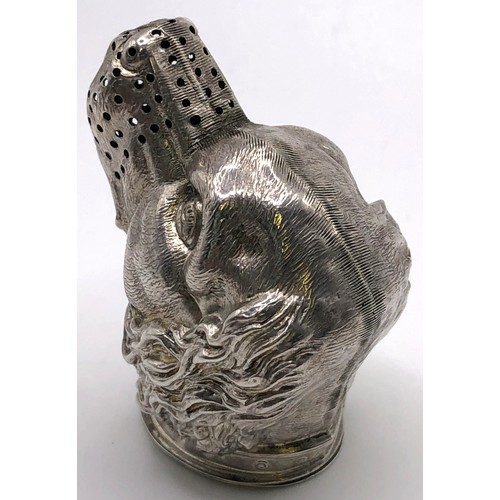 158 - An Edward VII silver pepperette, in the form of a dog's head, Birmingham 1903, 0.6 ozt, 4.5 cm high