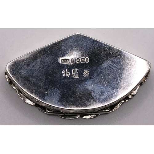 152 - A silver box, in the form of a fan, import marks for Sheffield 1901, 6.5 cm wide