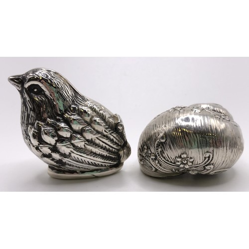 131 - A late Victorian silver snuff box, in the form of a shell, Birmingham 1889, 2.5 cm high, and a moder... 