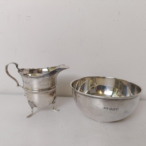 377 - A George V silver sugar bowl, and a silver cream jug, 5 ozt