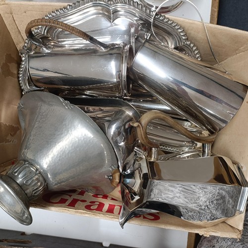 414 - A silver plated hot water jug, a pewter bowl and assorted other silver plate (box)