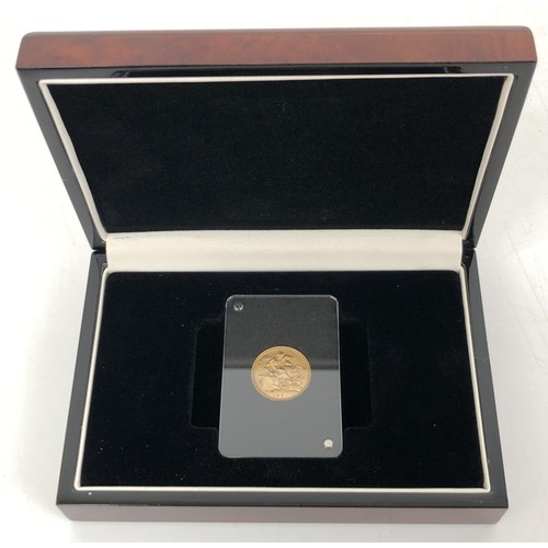 803 - A Queen Victoria sovereign, 1901, with London Mint Office certificate, boxed