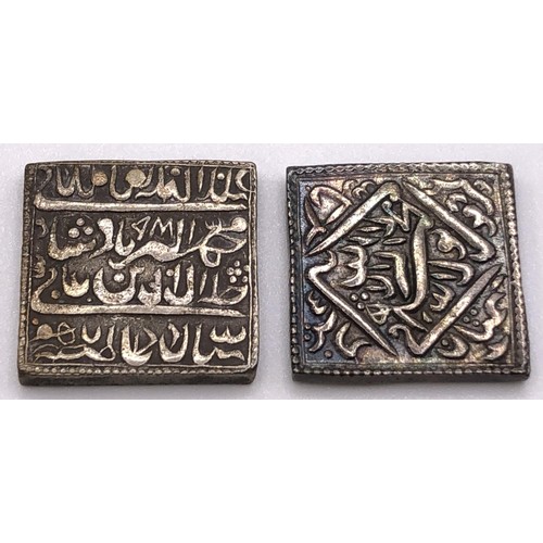 692 - A pair of buttons, decorated temples, and two tokens, with Islamic script (4)