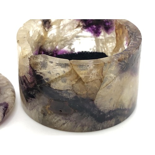 695 - A Blue John box and cover, 4 cm diameter