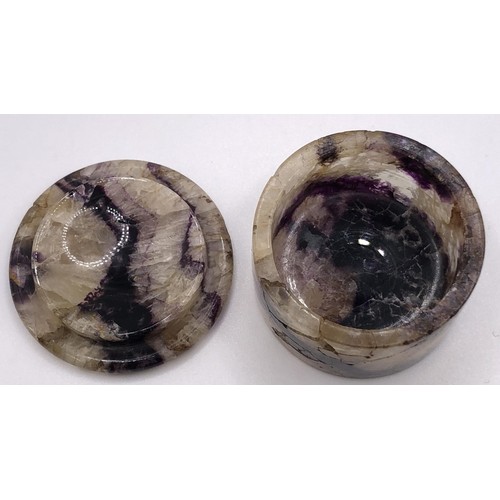 695 - A Blue John box and cover, 4 cm diameter