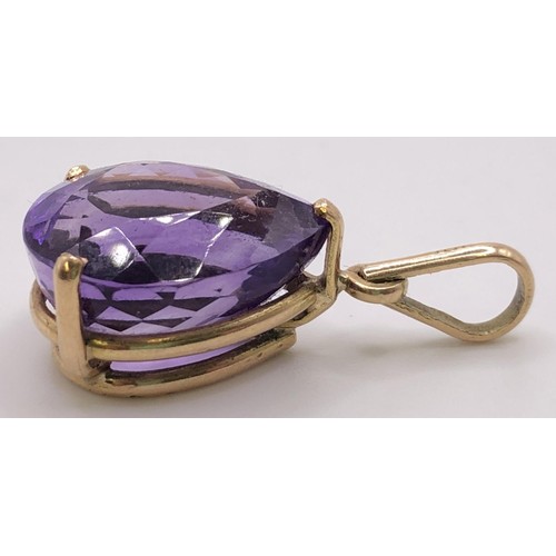 754A - A 14ct gold amethyst pendant