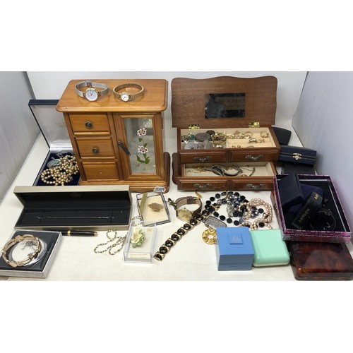 795 - A gentleman's gold plated Rotary wristwatch, on a leather strap, and assorted costume jewellery (box... 