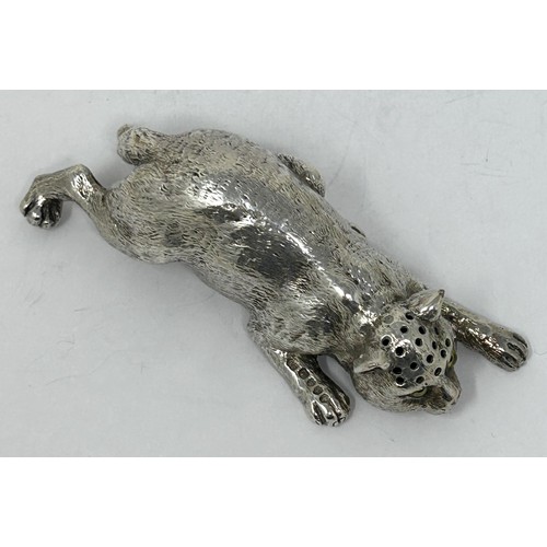 128 - A rare Victorian silver pepperette, in the form of a crawling cat, Alexander Crighton, London 1881, ... 