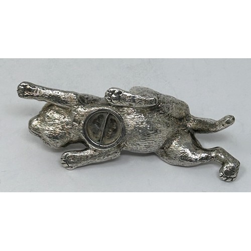 128 - A rare Victorian silver pepperette, in the form of a crawling cat, Alexander Crighton, London 1881, ... 