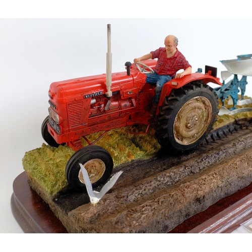 1005 - Border Fine Arts, Reversible Ploughing, limited edition model, number 604/1500, with certificate, bo... 