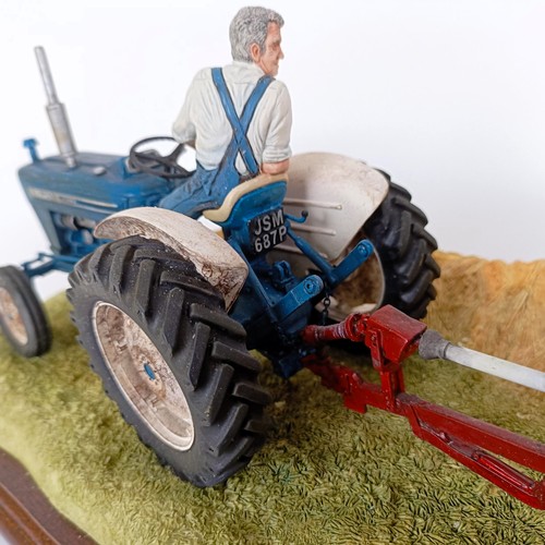 1008 - Border Fine Arts, Hay Baling, limited edition model, number 807/2002, with certificate, boxed