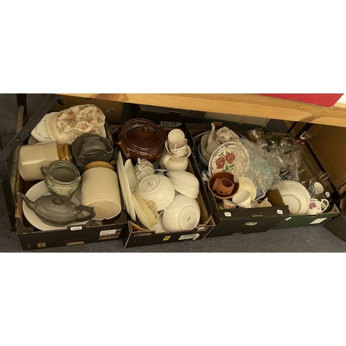 1114 - An Art Pottery jug, other ceramics and glass (4 boxes)