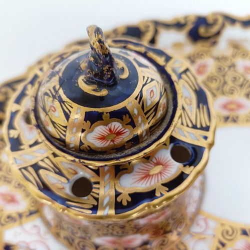 1022 - A Royal Crown Derby Imari pattern fixed double inkwell