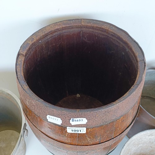 1091 - A metal bound barrel, 40 cm high, two buckets and a copper coal scuttle (4)