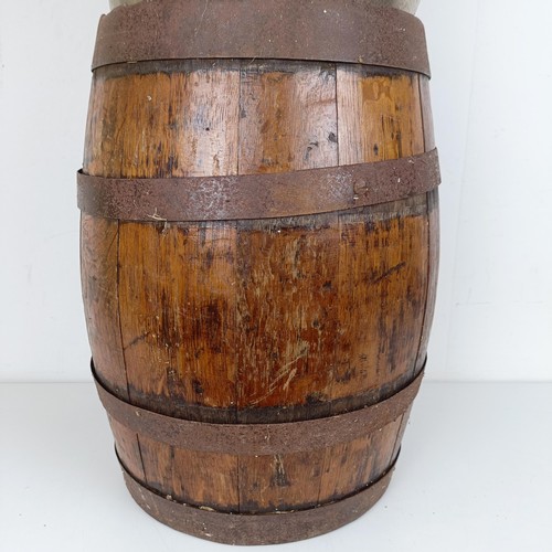 1091 - A metal bound barrel, 40 cm high, two buckets and a copper coal scuttle (4)