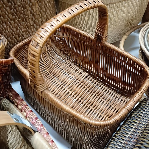 1093 - Assorted baskets (qty)