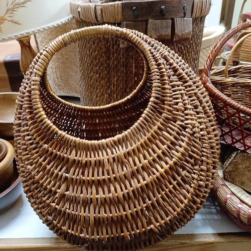 1093 - Assorted baskets (qty)