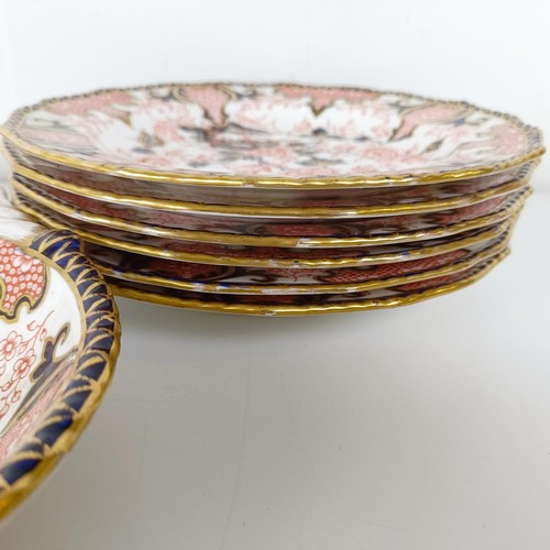 1042 - A 19th century Crown Derby dessert service, comprising three shaped bowls, two oval bowls and twelve... 