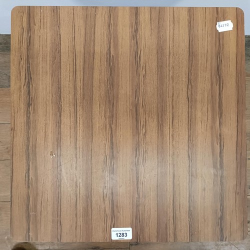 1283 - A record table, 45 cm wide