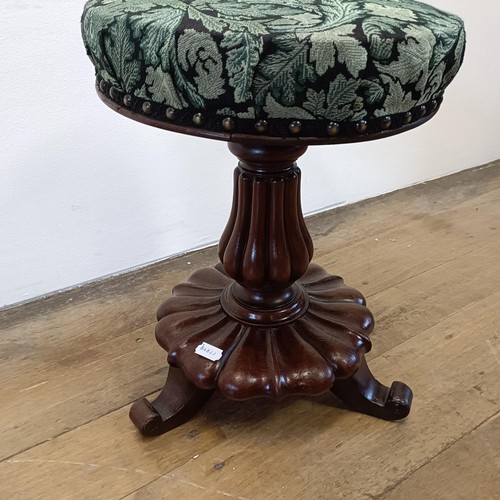 1284 - A Victorian adjustable piano stool