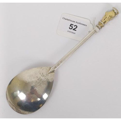 52 - A late 16th/early 17th century silver Apostle spoon, with a St Thomas knop, initialled and dated 163... 