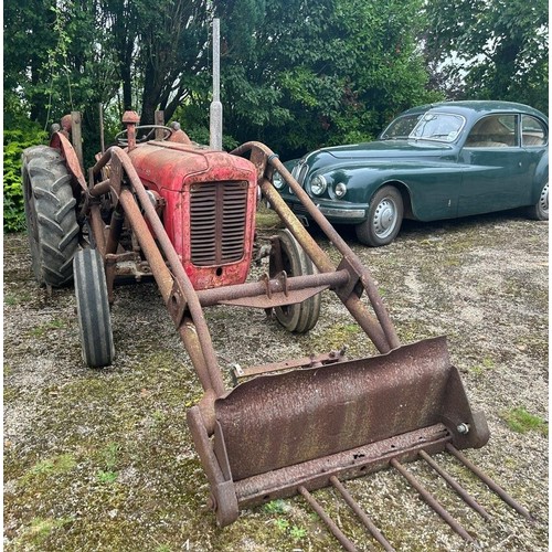 62 - A Massey-Ferguson 35 tractor, no documents