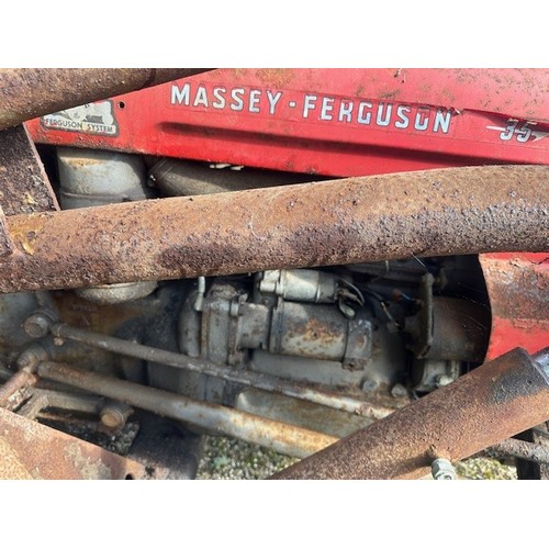 62 - A Massey-Ferguson 35 tractor, no documents