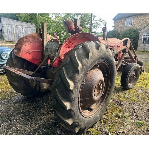 62 - A Massey-Ferguson 35 tractor, no documents