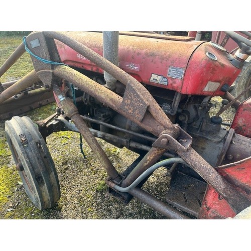 62 - A Massey-Ferguson 35 tractor, no documents