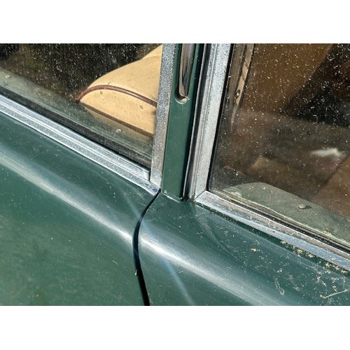 95 - 1952 Bristol 401<br />Registration number XS 8401<br />Chassis number 401/1040<br />Engine number 85...