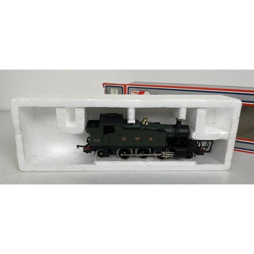 6 - A Lima OO gauge 2-6-2 locomotive, No 205111MW6, a Mainline Railway 0-6-0 locomotive No 37054, a Horn... 