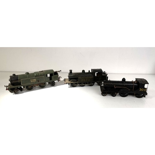 10 - An O gauge 4-4-2 locomotive, and two other locomotives (3)