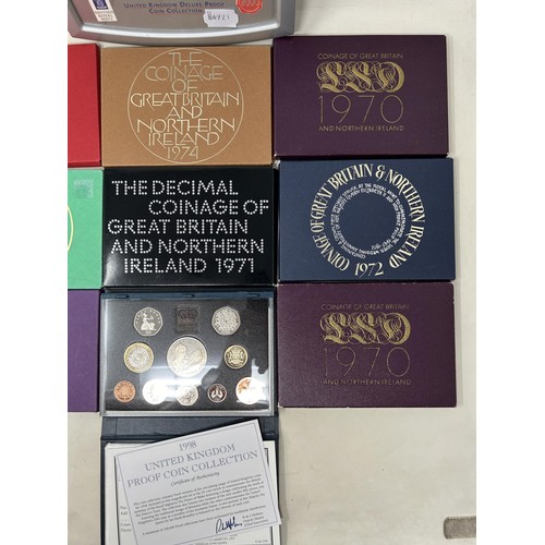 109 - A Royal Mint proof coin set, 1998, and nine others similar (10)