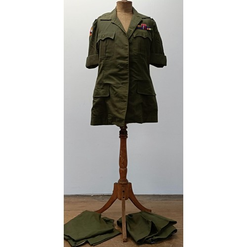 256 - Assorted uniform items, from the Royal Brunei Malay Regiment (qty)