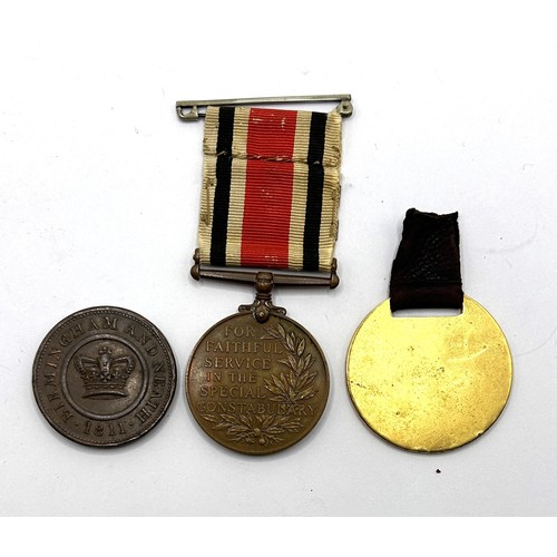 300 - A Special Constabulary Medal, awarded to Laurence F A Foggarty, with a The Great War 1914-18 and Lon... 